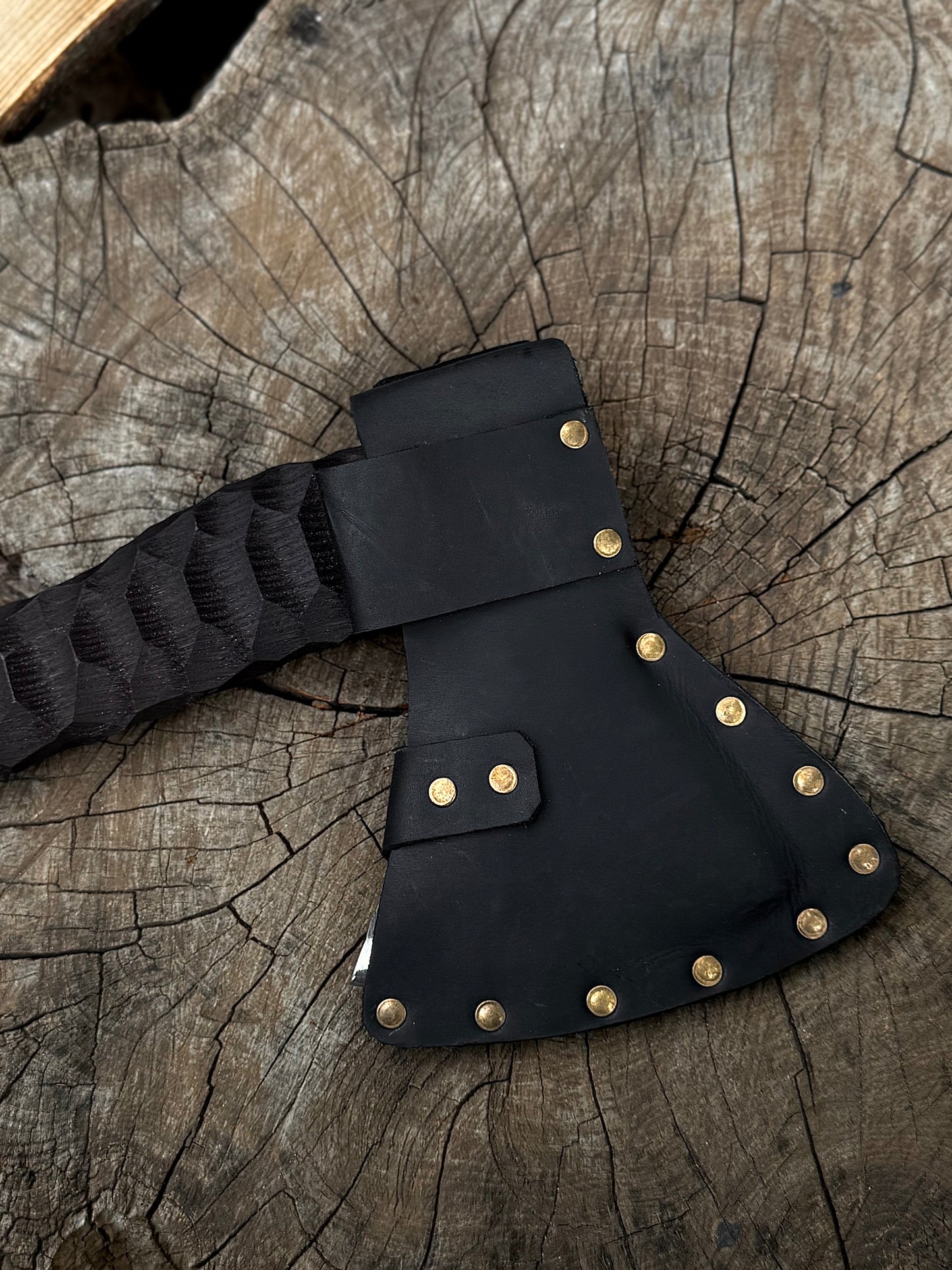 Exclusive Handmade Axe “KAMIN” – 65G Steel Gorillas BBQ TR7