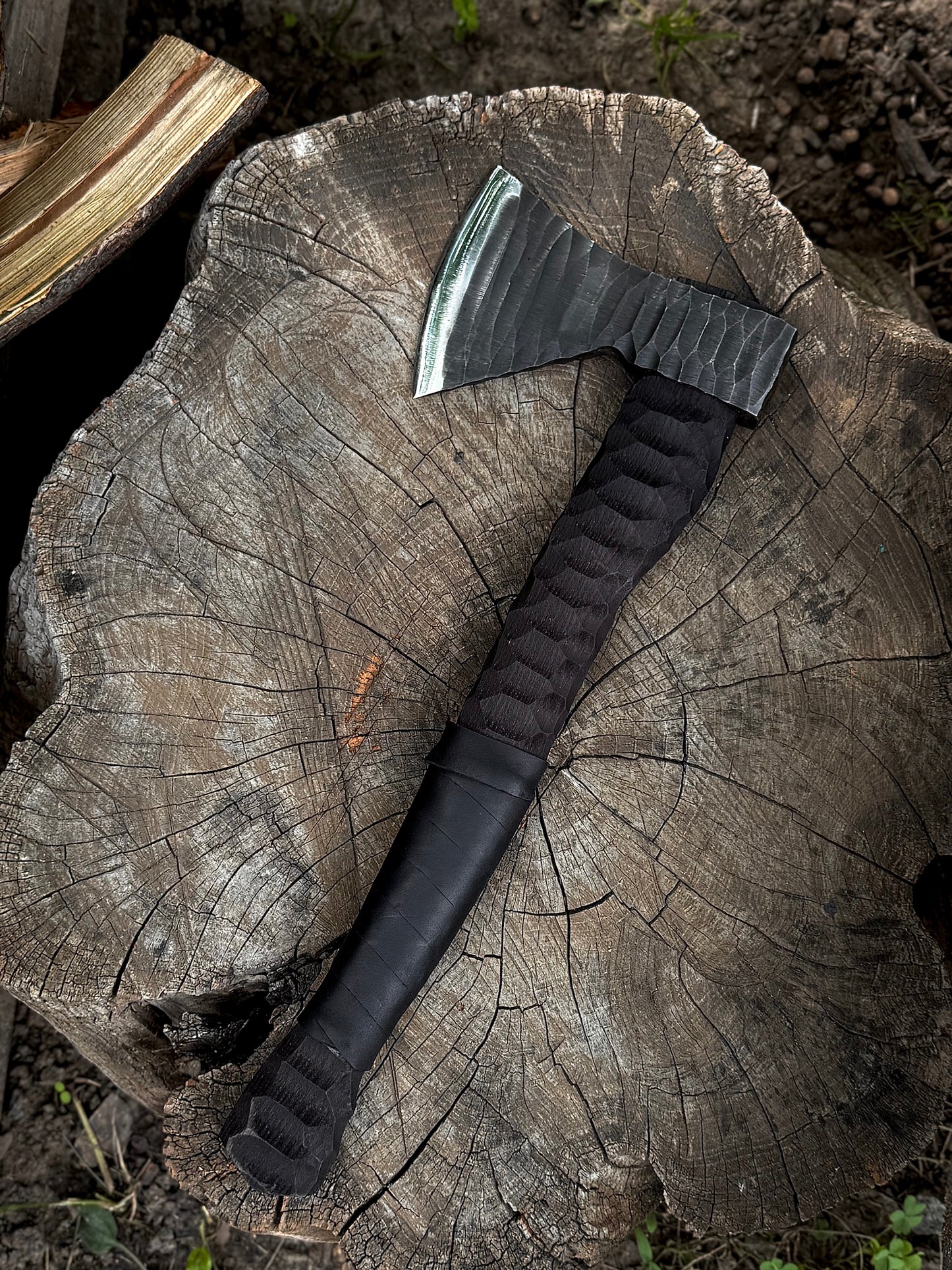 Exclusive Handmade Axe “KAMIN” – 65G Steel Gorillas BBQ TR7