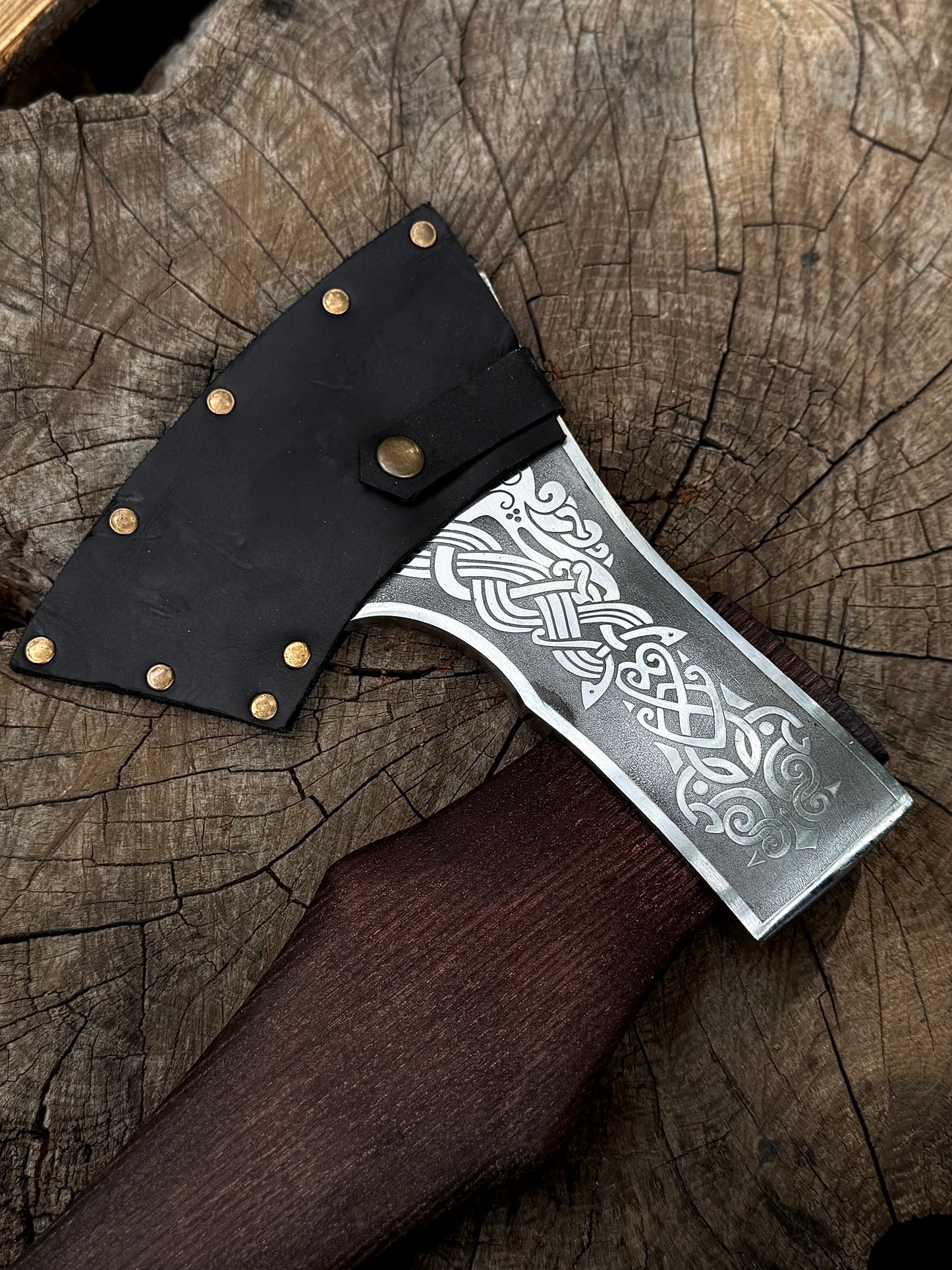 Handmade Engraved Axe “Runes” – U8 Steel Gorillas BBQ