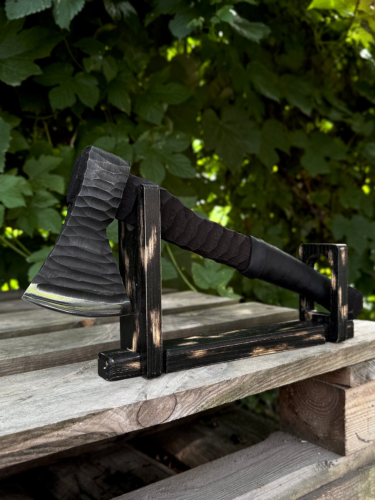Exclusive Handmade Axe “KAMIN” – 65G Steel Gorillas BBQ TR7